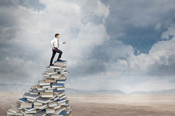 上哪儿找一年级要讲的故事呀儿？