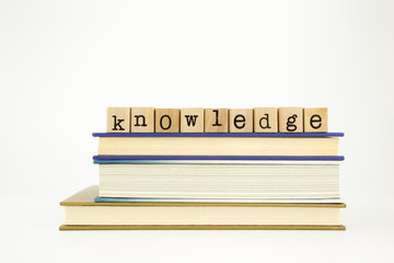 古诗不识庐山真面目的下一句是什么